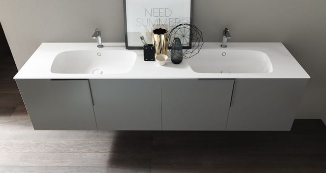 Tratto handle on urban vanity