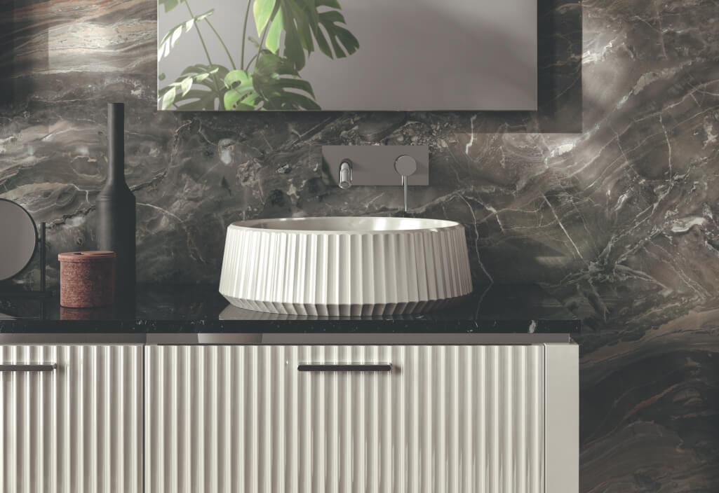 Art vessel with Lame bathroom vanity