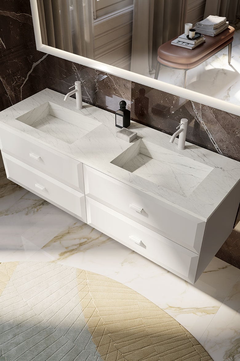 White marble deluxe bathroom