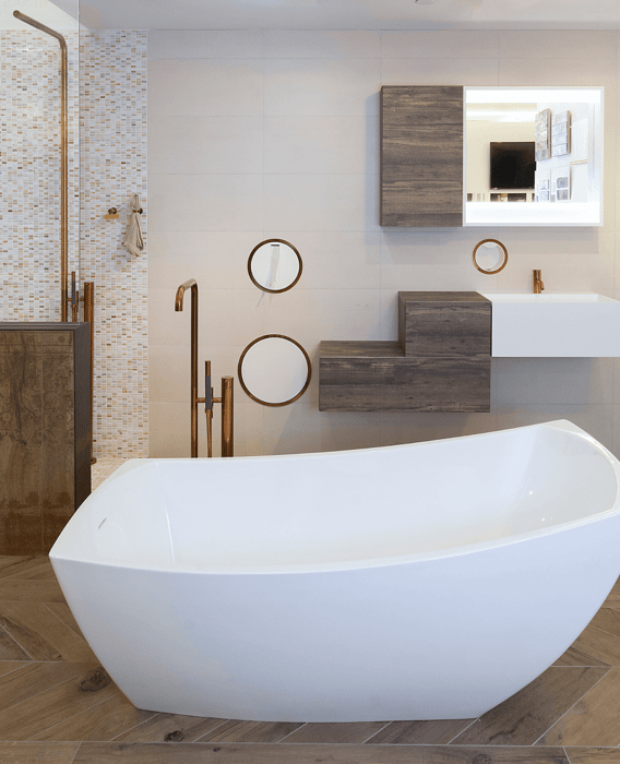 Freestanding modern white bathtub