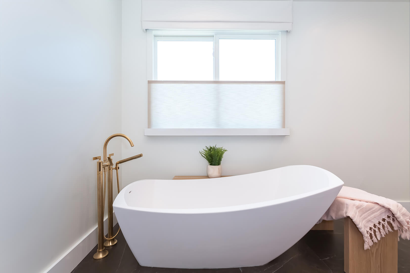Hastings-Tile-Bath-60-inch-Chelsea-Tub-PHOTO-BY-HILLARY-CAMPBELL-4