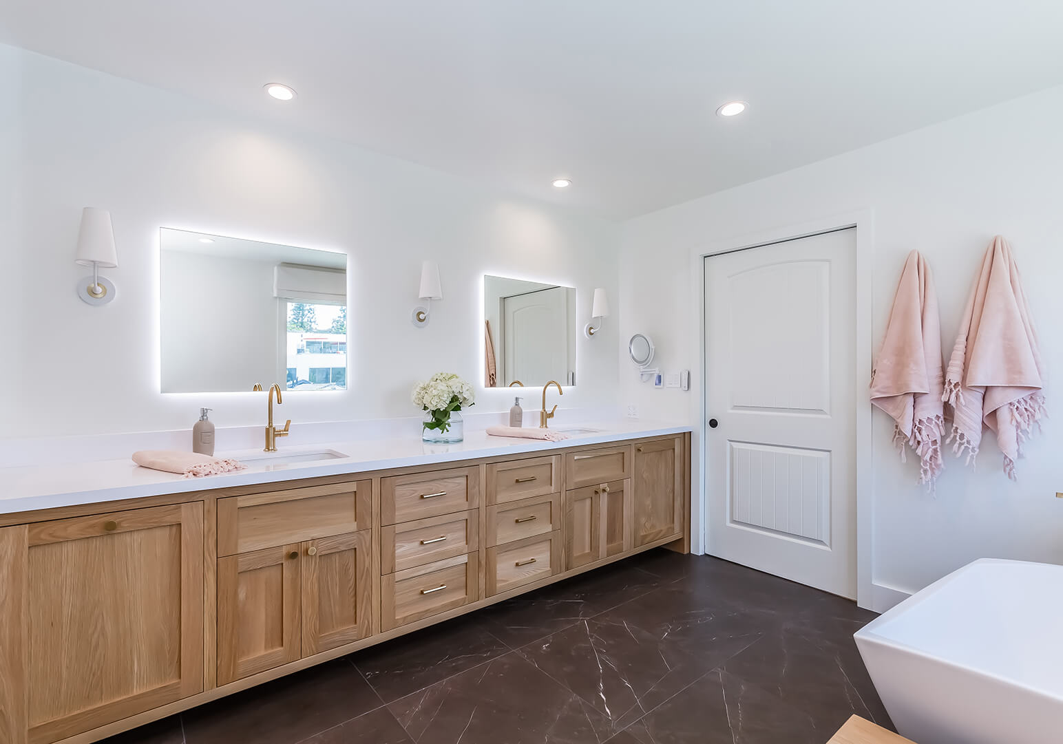 Hastings-Tile-Bath-Aurora-Mirrors-and-Chelsea-Tub-PHOTO-CREDIT-for-HILLARY-CAMPBELL