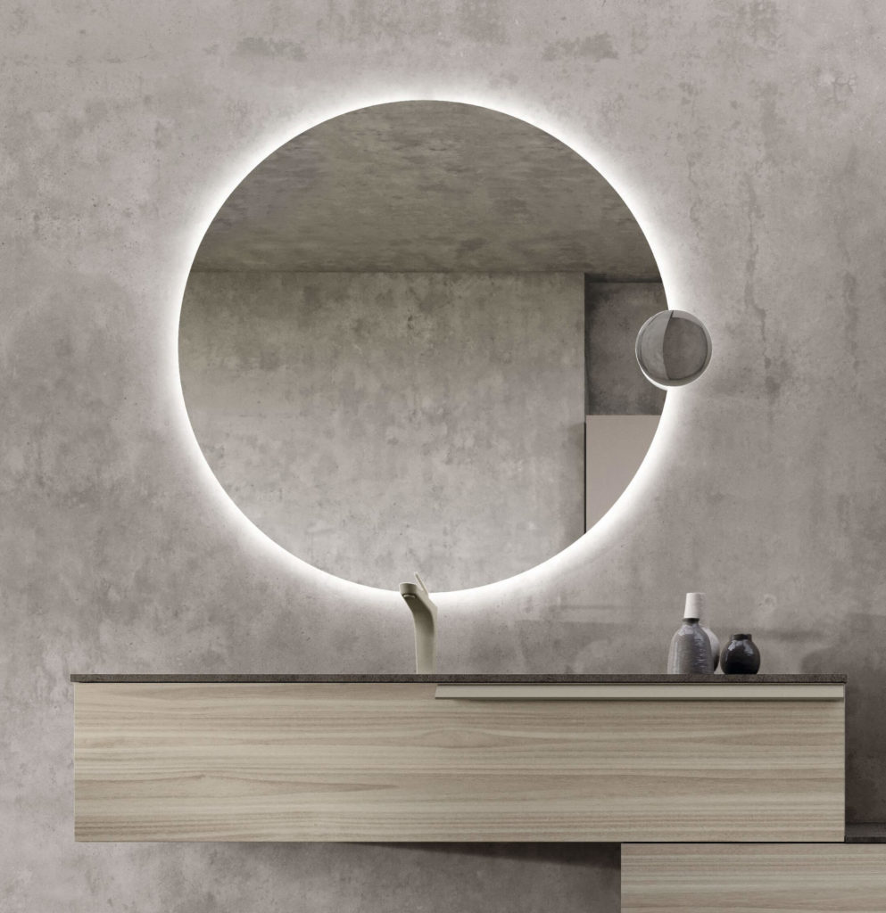 The backlit Loop mirror