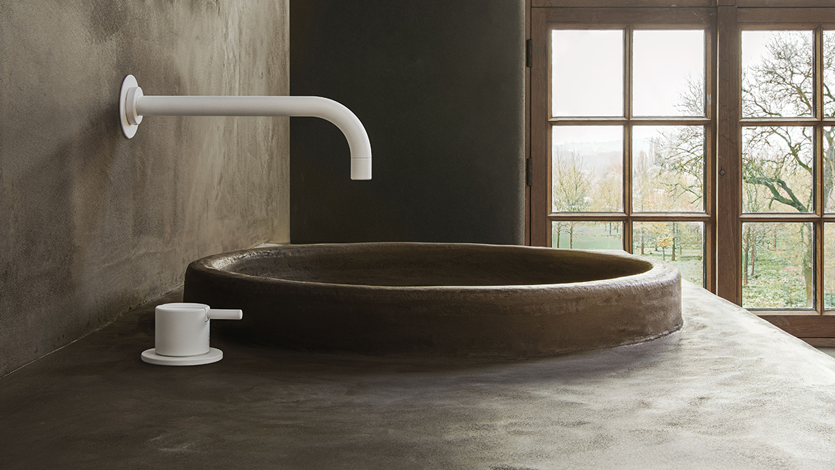 VOLA 520 faucet in white