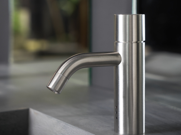 VOLA RB1E chrome faucet